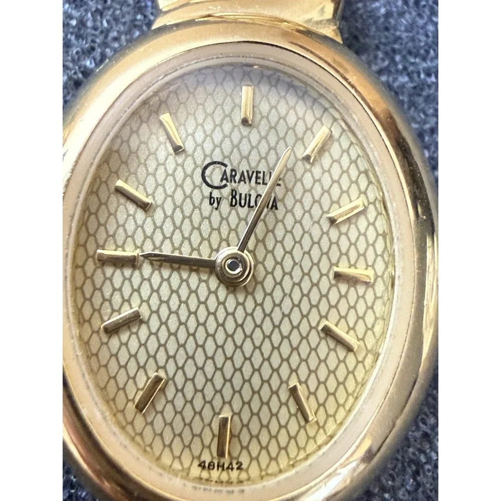 Vintage‎ Caravelle by Bulova Oval Watch 90s Dress Watch 15 Quartz Not Tested